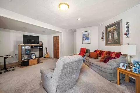 403 Allen St, Springfield, MA 01118 photo 4