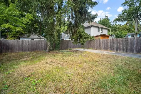 403 Allen St, Springfield, MA 01118 photo 24