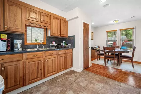403 Allen St, Springfield, MA 01118 photo 7