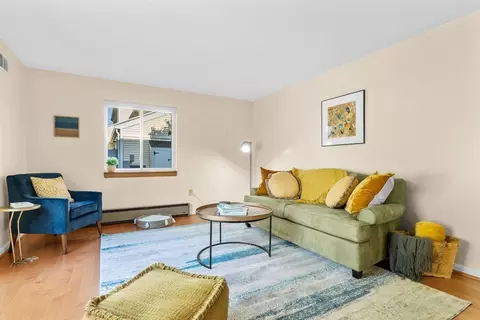 208 Perham St #208, Boston, MA 02132
