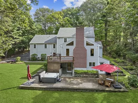 9 Tower Dr, Dover, MA 02030 photo 2