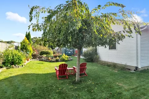 95 Bardon St, Chicopee, MA 01020 photo 3