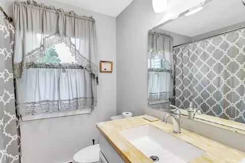 95 Bardon St, Chicopee, MA 01020 photo 34