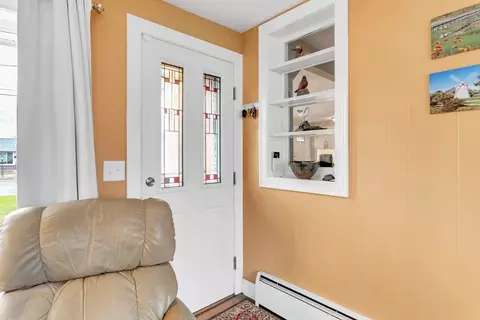 95 Bardon St, Chicopee, MA 01020 photo 9