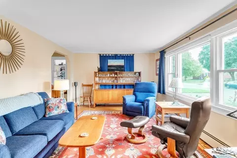 95 Bardon St, Chicopee, MA 01020 photo 17