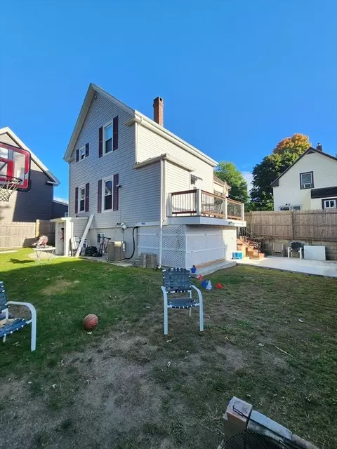 4 Stanley Ave, Haverhill, MA 01830