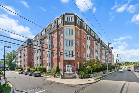 120 Wyllis Ave #407, Everett, MA 02149