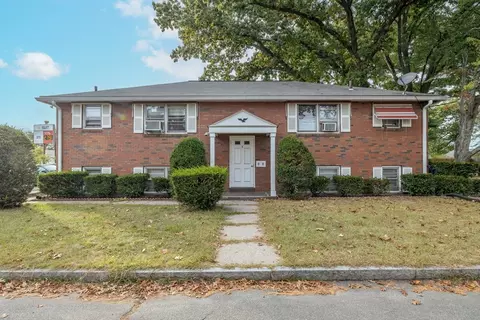 8 Woodstock St, Springfield, MA 01104