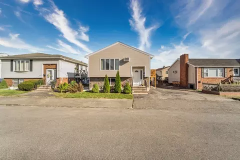 108 Geneva St, Revere, MA 02151