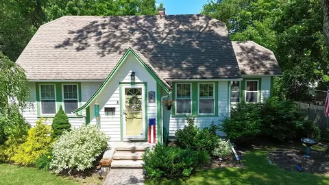3 Jensen Ave, Chelmsford, MA 01824