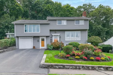 76 Woodbine Cir, Needham, MA 02494