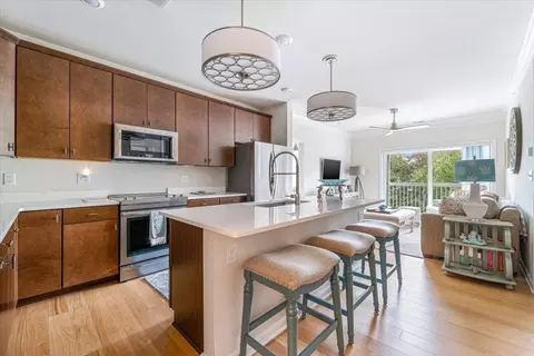 4402 Pennington Dr #4402, Walpole, MA 02081