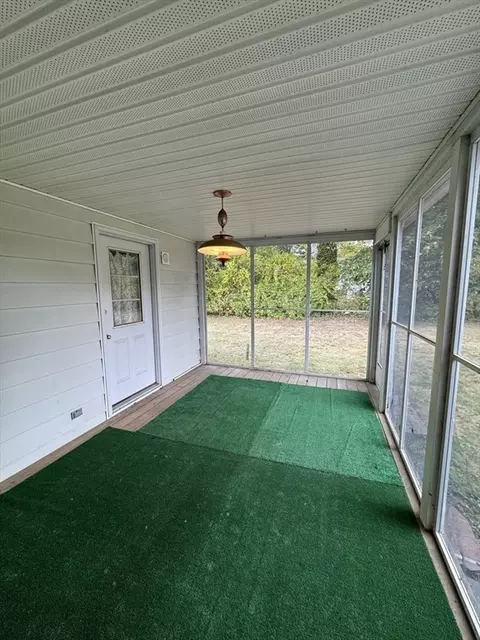 80 Jeffrey Rd, Springfield, MA 01119 photo 13