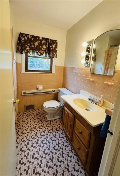 80 Jeffrey Rd, Springfield, MA 01119 photo 16