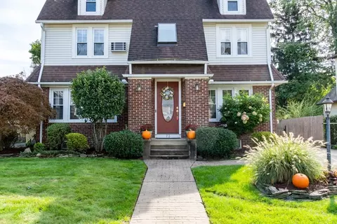 73 Reed St, Agawam, MA 01001