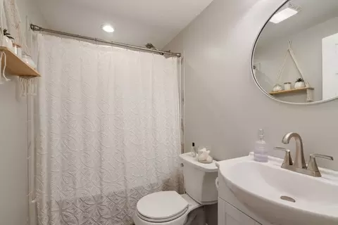 Bath - 31 Broad Cove Rd, Hingham, MA 02043 photo 1 of 2