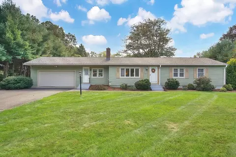 407 Wolf Swamp Rd, Longmeadow, MA 01106