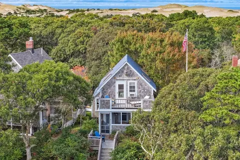 12 Mayflower Ave, Provincetown, MA 02657