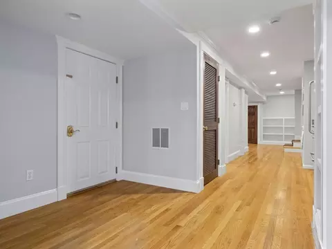 741 E Fifth St, Boston, MA 02127 photo 27
