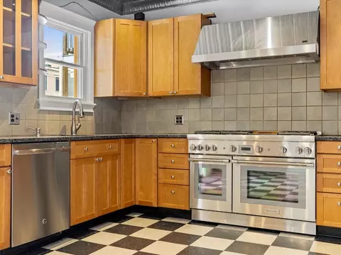 741 E Fifth St, Boston, MA 02127 photo 12