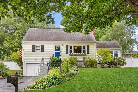5 Trinity Dr, Milford, MA 01757