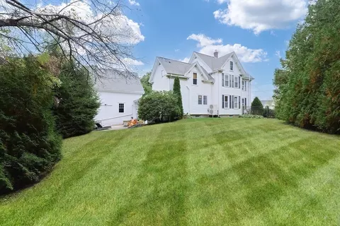 Exterior - 643 E Central St, Franklin, MA 02038 photo 9 of 10