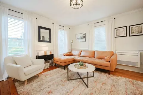Living - 643 E Central St, Franklin, MA 02038 photo 2 of 4