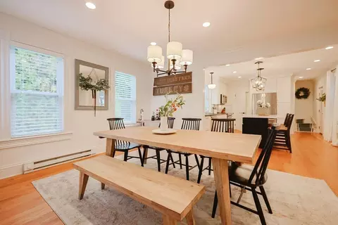 Dining - 643 E Central St, Franklin, MA 02038 photo 1 of 4
