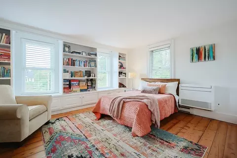 Bedroom - 643 E Central St, Franklin, MA 02038 photo 3 of 7