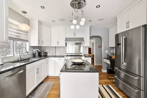 17 Wallace Rd, Lynn, MA 01902 photo 11