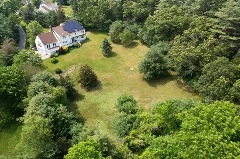 45 Hopewell Farm Rd, Natick, MA 01760