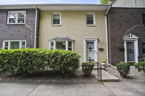 55 Tinson Rd #8, Quincy, MA 02169