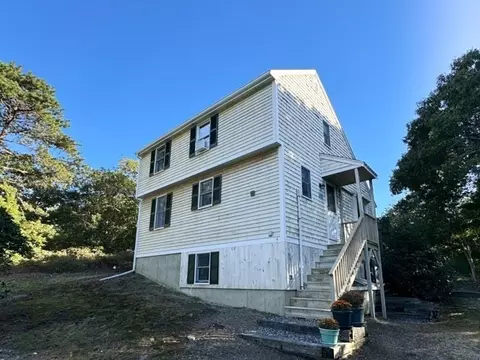 Exterior - 4 Mockingbird, Edgartown, MA 02539 photo 1 of 3