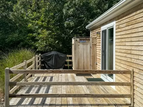 Exterior - 4 Mockingbird, Edgartown, MA 02539 photo 2 of 3