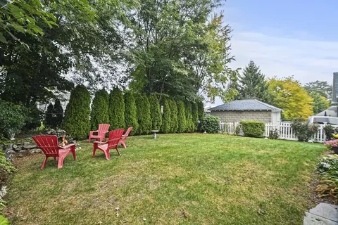 Exterior - 37 Rollinson Rd, Worcester, MA 01606 photo 8 of 15