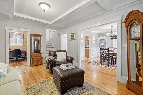 Entry Way - 37 Rollinson Rd, Worcester, MA 01606 photo 2 of 3