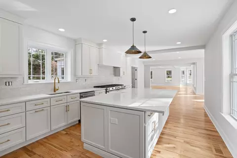 Kitchen - 42 Park St, Pepperell, MA 01463 photo 3 of 4