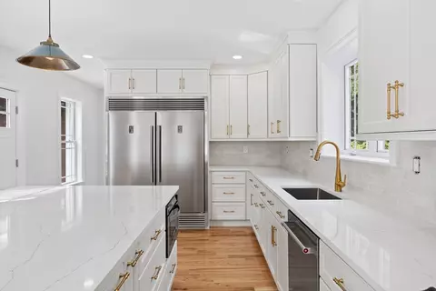 Kitchen - 42 Park St, Pepperell, MA 01463 photo 2 of 4