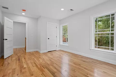 Bedroom - 42 Park St, Pepperell, MA 01463 photo 5 of 6
