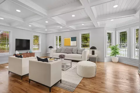 Living - 42 Park St, Pepperell, MA 01463 photo 2 of 6