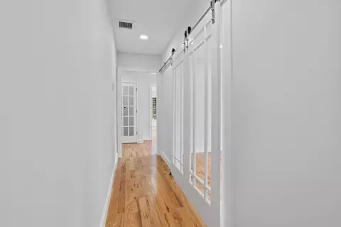 Entry Way - 42 Park St, Pepperell, MA 01463 photo 2 of 3