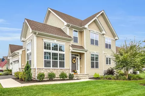23 Helen Ln #23, Millis, MA 02054