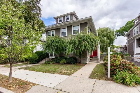 146 Harvard St #146, Newton, MA 02460