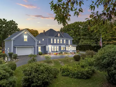 46 S Hampton Rd, Amesbury, MA 01913