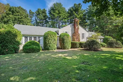 12 Colonel Mansfield Dr, Scituate, MA 02066