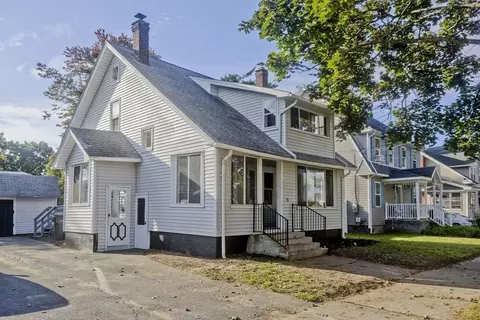 35 Montclair St, Springfield, MA 01104 photo 3
