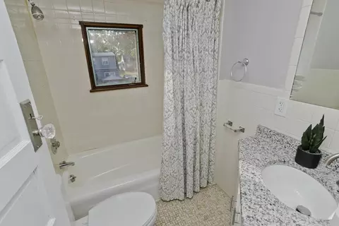 35 Montclair St, Springfield, MA 01104 photo 41