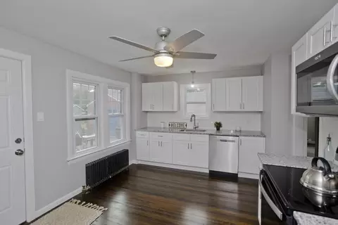 35 Montclair St, Springfield, MA 01104 photo 9