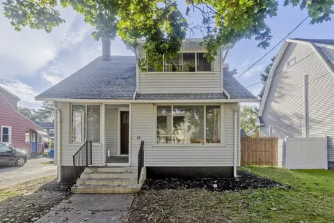35 Montclair St, Springfield, MA 01104