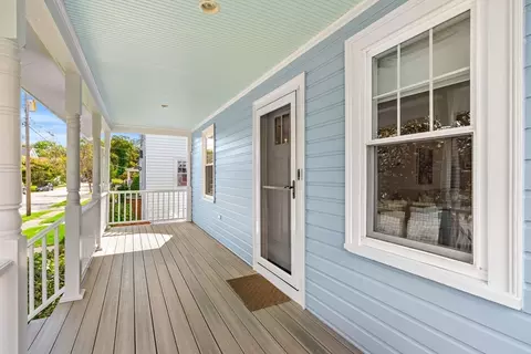 9 Gardner St, Beverly, MA 01915 photo 3